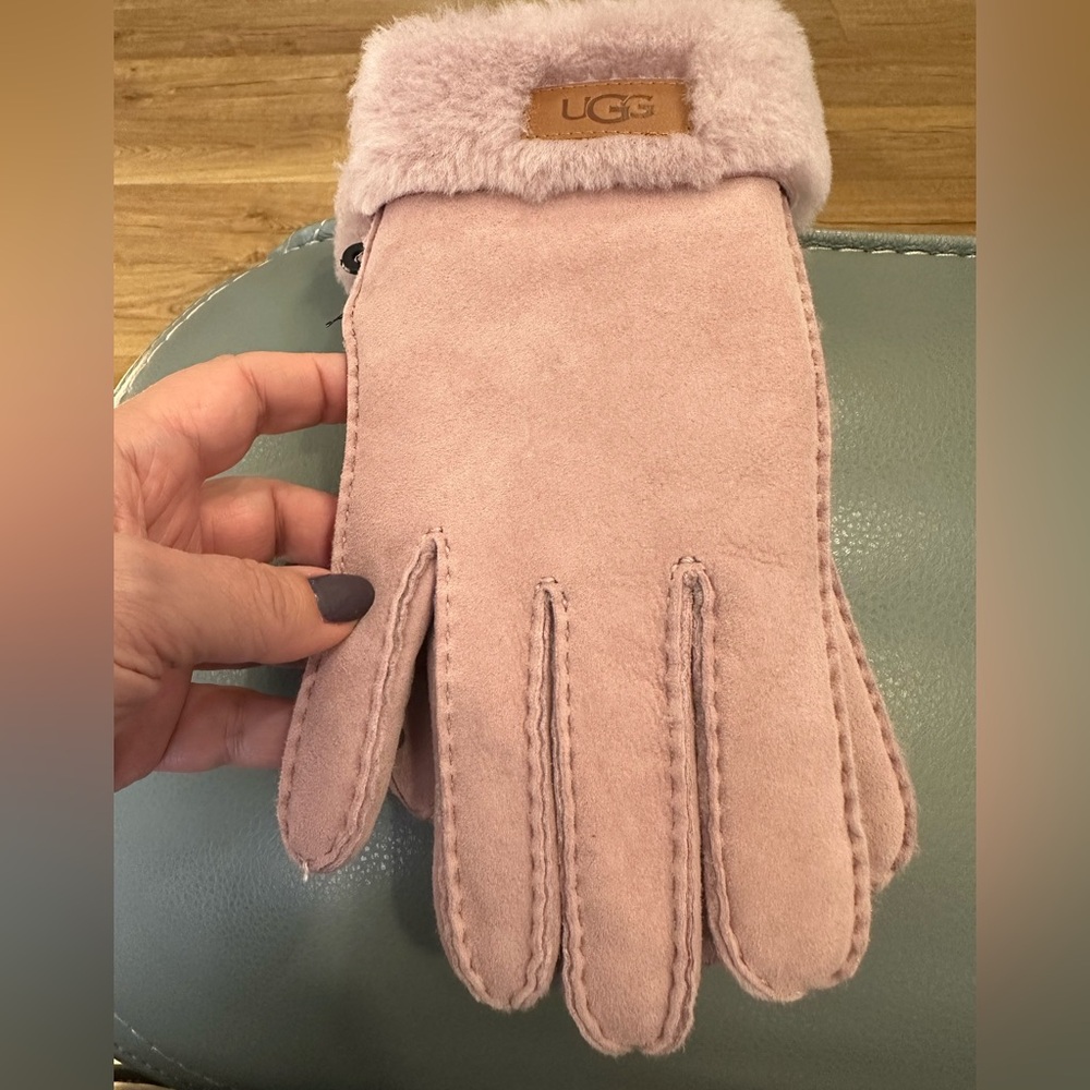 UGG Women's Blush Shearling gloves - Picture 5 of 5